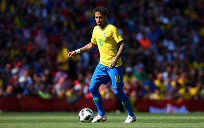 米兰电竞-乌克兰队门将扑点成英雄