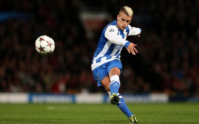 米兰电竞热评-阿坎吉零封助曼城夺冠